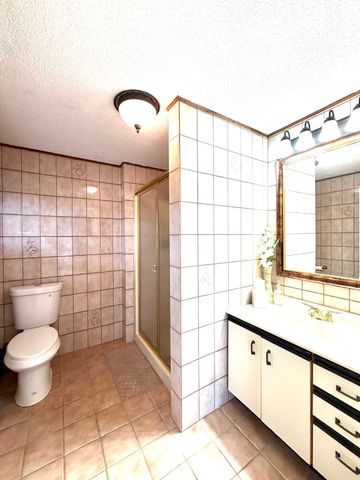 21 Venice 0, Saugus, MA 01906