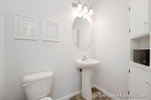 568 N River Hills Drive, Newaygo City, MI 49337