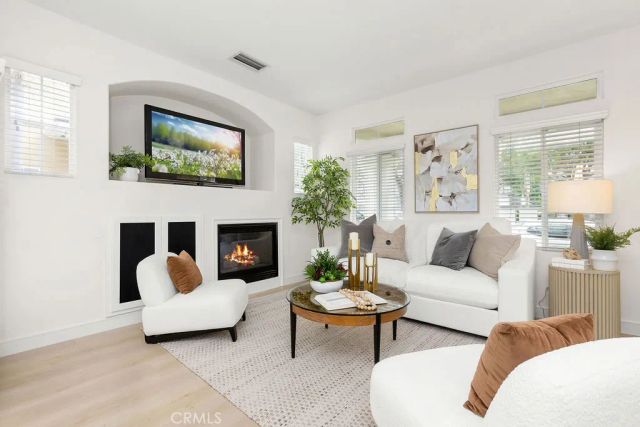 201 Cherrybrook, Irvine, CA 92618