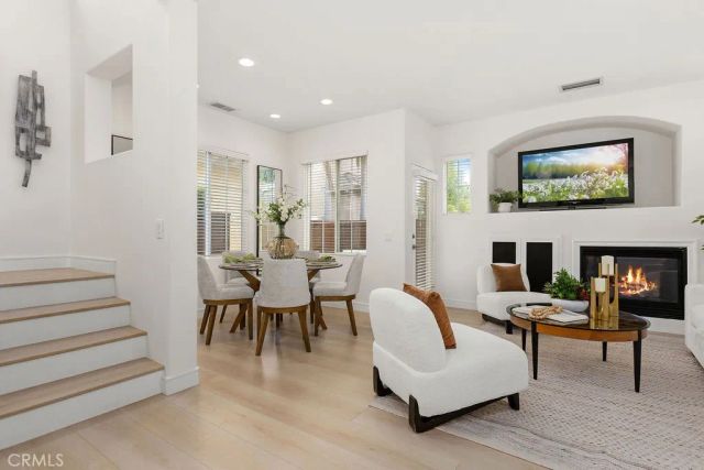 201 Cherrybrook, Irvine, CA 92618