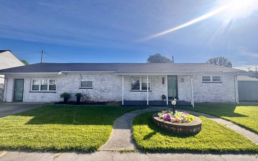 607 E Third Street, South Point, OH 45680