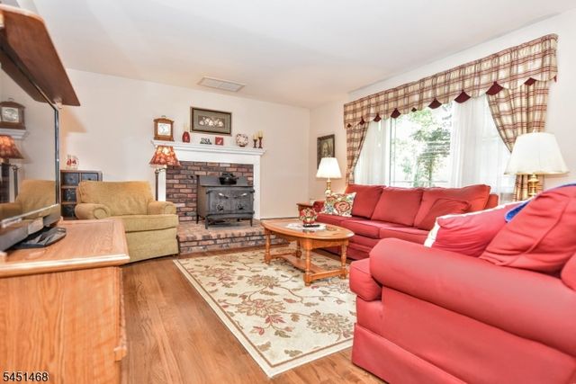 36 Edison Ter, Sparta Twp., NJ 07871