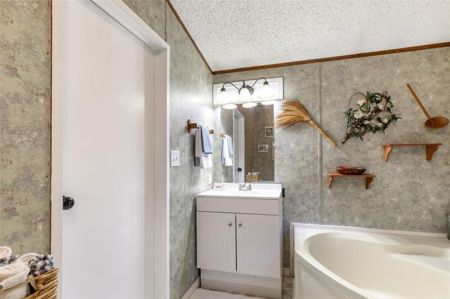 42 County Road 4291, Dayton, TX 77535