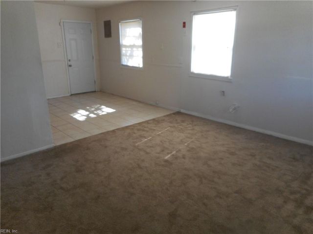 2000 Rawood DR, Hampton, VA 23663