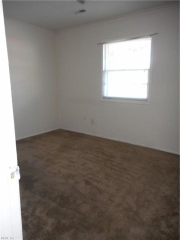 2000 Rawood DR, Hampton, VA 23663