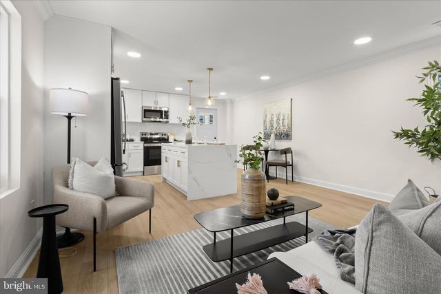 4818 DEANWOOD DR, Capitol Heights, MD 20743