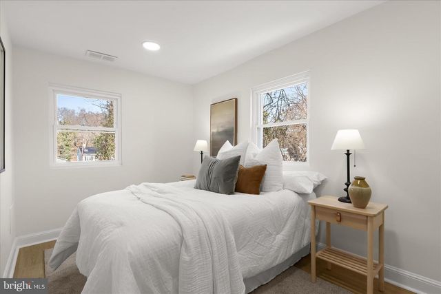 4818 DEANWOOD DR, Capitol Heights, MD 20743