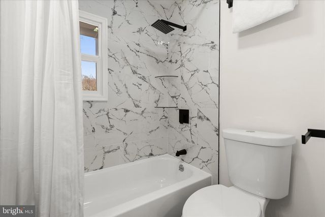 4818 DEANWOOD DR, Capitol Heights, MD 20743