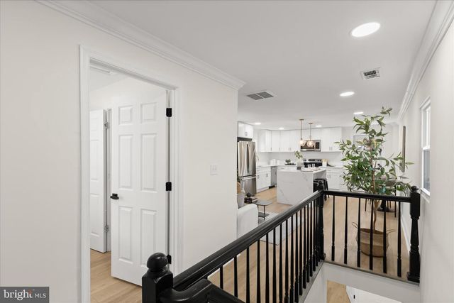 4818 DEANWOOD DR, Capitol Heights, MD 20743