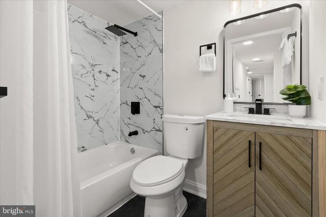 4818 DEANWOOD DR, Capitol Heights, MD 20743