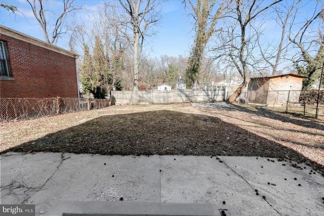 4818 DEANWOOD DR, Capitol Heights, MD 20743