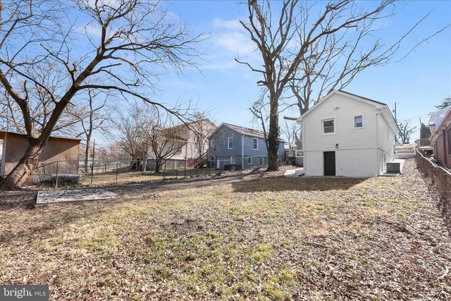 4818 DEANWOOD DR, Capitol Heights, MD 20743