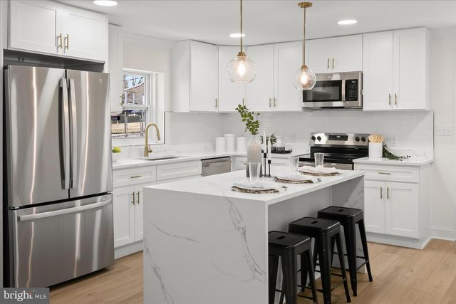 4818 DEANWOOD DR, Capitol Heights, MD 20743