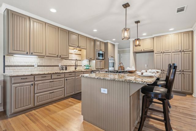 1107 Park Drive, Hillsboro, TX 76645