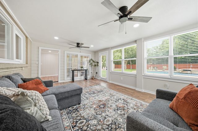 1107 Park Drive, Hillsboro, TX 76645