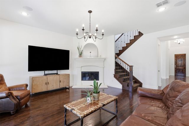 4625 Maverick Way, Carrollton, TX 75010