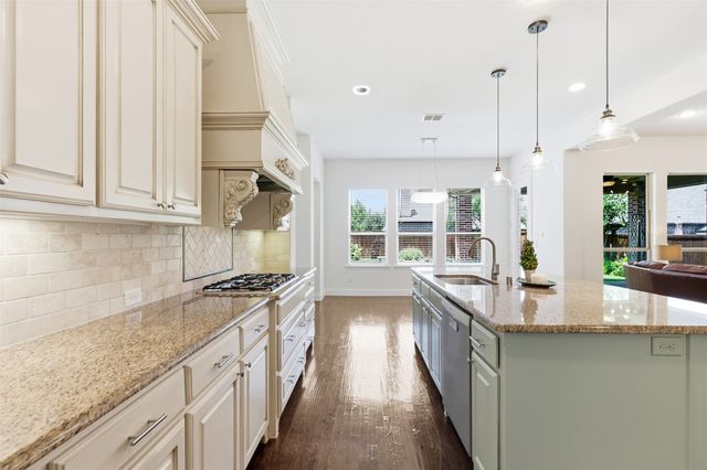 4625 Maverick Way, Carrollton, TX 75010