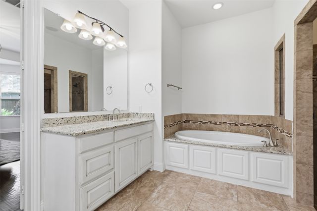 4625 Maverick Way, Carrollton, TX 75010