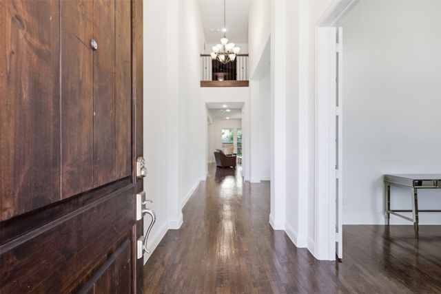 4625 Maverick Way, Carrollton, TX 75010