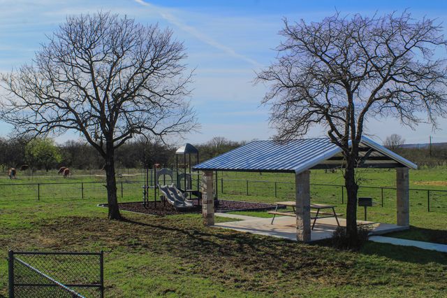 1070 Paradise Oak, Graford, TX 76449