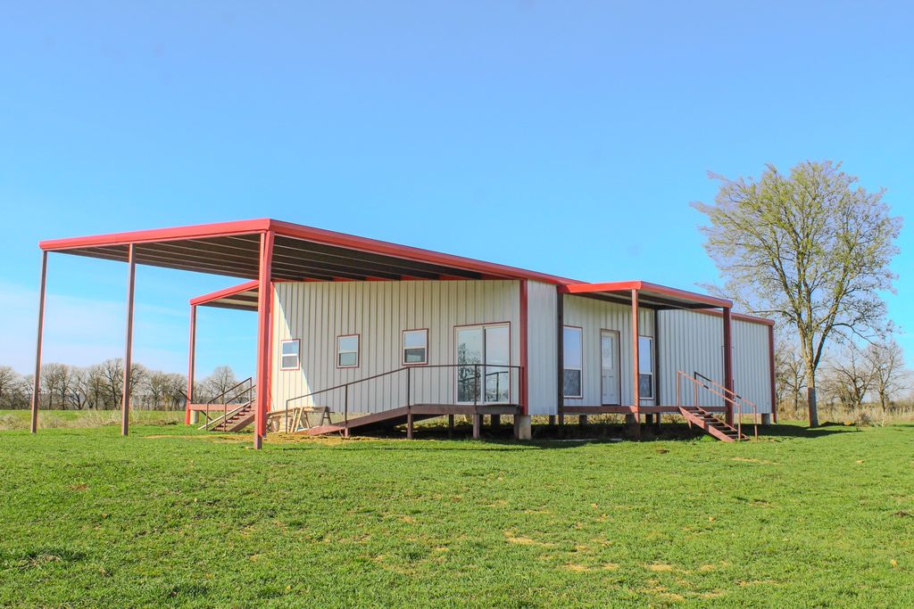 1070 Paradise Oak, Graford, TX 76449