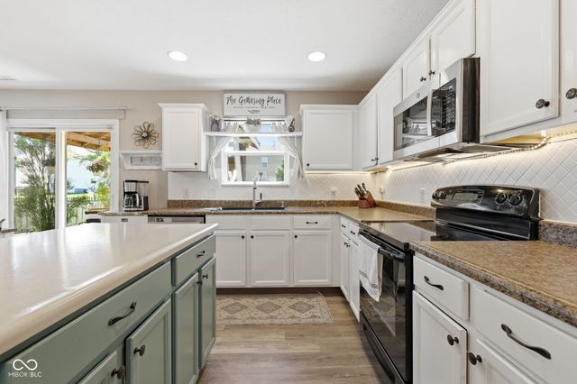 4789 Summit Lake Place, Indianapolis, IN 46239