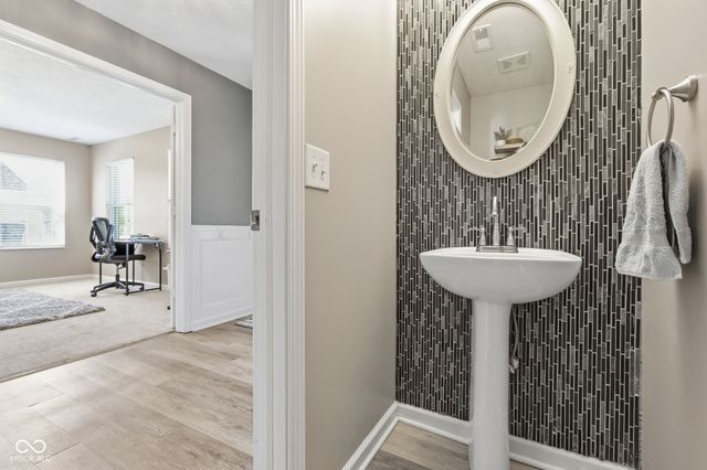 4789 Summit Lake Place, Indianapolis, IN 46239