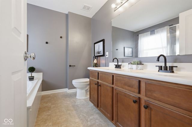 4789 Summit Lake Place, Indianapolis, IN 46239