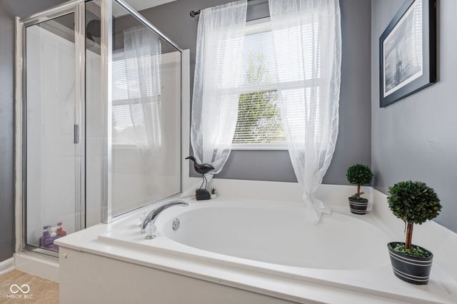 4789 Summit Lake Place, Indianapolis, IN 46239