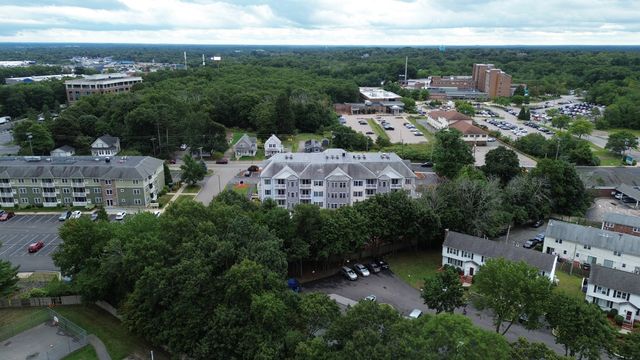 10 Felton St 105, Brockton, MA 02301