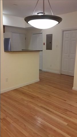 10 Felton St 105, Brockton, MA 02301