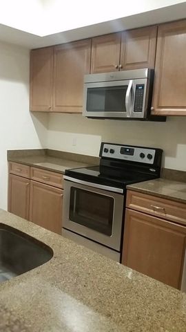 10 Felton St 105, Brockton, MA 02301