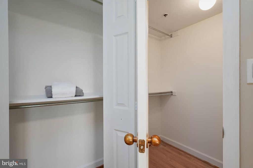 Image 20 of property listing at 5802 NICHOLSON LN #2-604, North Bethesda, MD 20852