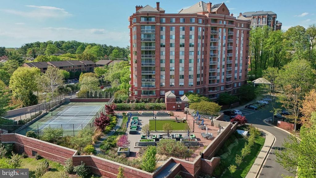 Image 30 of property listing at 5802 NICHOLSON LN #2-604, North Bethesda, MD 20852