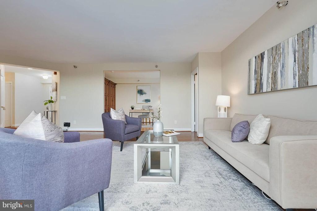 Image 4 of property listing at 5802 NICHOLSON LN #2-604, North Bethesda, MD 20852