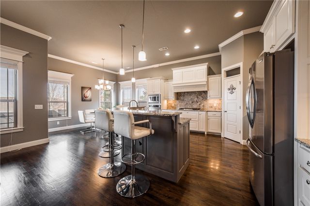 5805 W Murfield Drive, Rogers, AR 72758