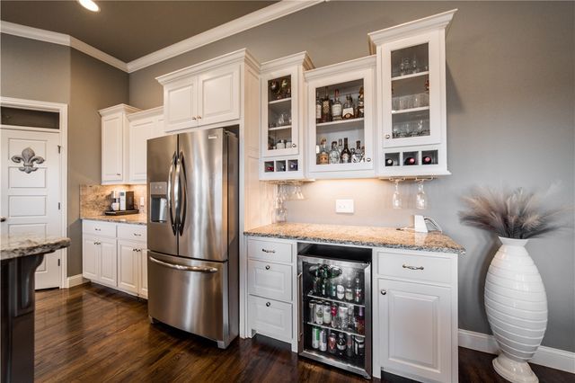 5805 W Murfield Drive, Rogers, AR 72758