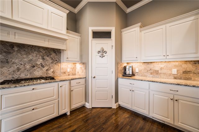 5805 W Murfield Drive, Rogers, AR 72758