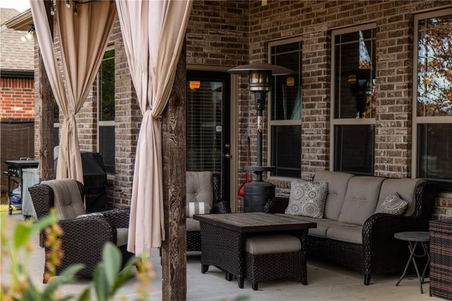 5805 W Murfield Drive, Rogers, AR 72758