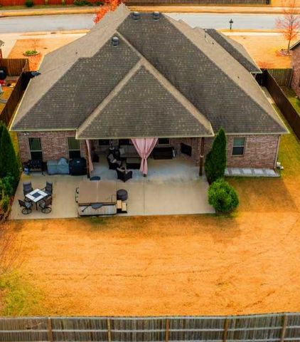 5805 W Murfield Drive, Rogers, AR 72758