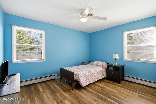 49 Westport Drive, Toms River, NJ 08757