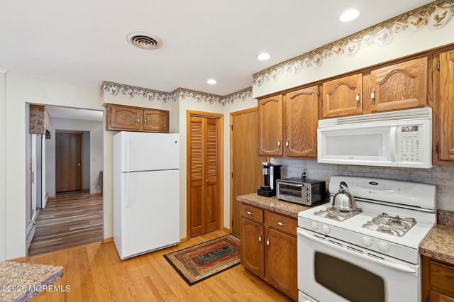49 Westport Drive, Toms River, NJ 08757