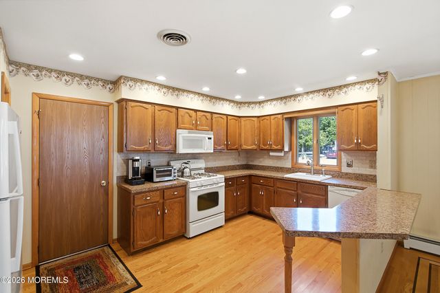 49 Westport Drive, Toms River, NJ 08757