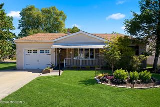 49 Westport Drive, Toms River, NJ 08757