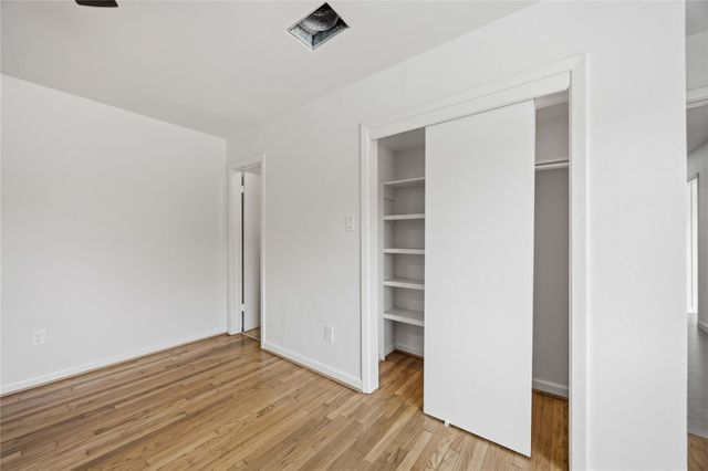 8419 Bluegate Court, Houston, TX 77025