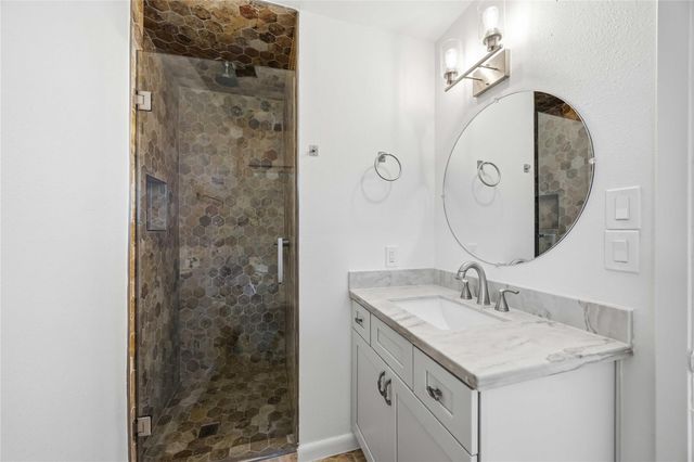 8419 Bluegate Court, Houston, TX 77025