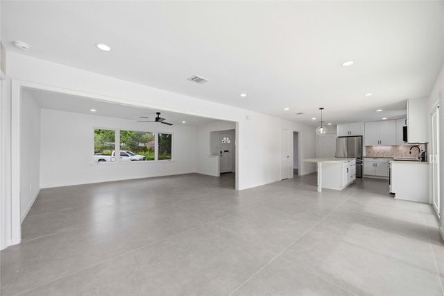 8419 Bluegate Court, Houston, TX 77025