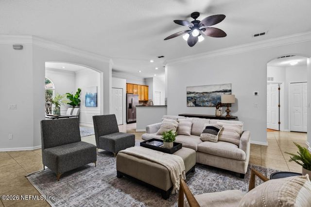 7883 CHASE MEADOWS Drive E, Jacksonville, FL 32256