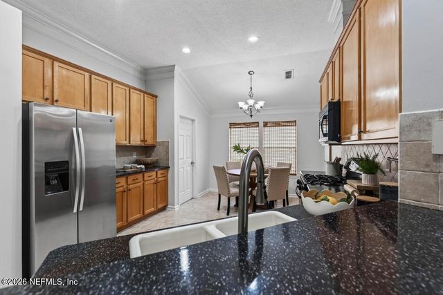 7883 CHASE MEADOWS Drive E, Jacksonville, FL 32256