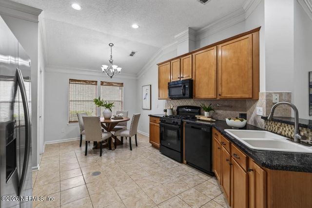 7883 CHASE MEADOWS Drive E, Jacksonville, FL 32256